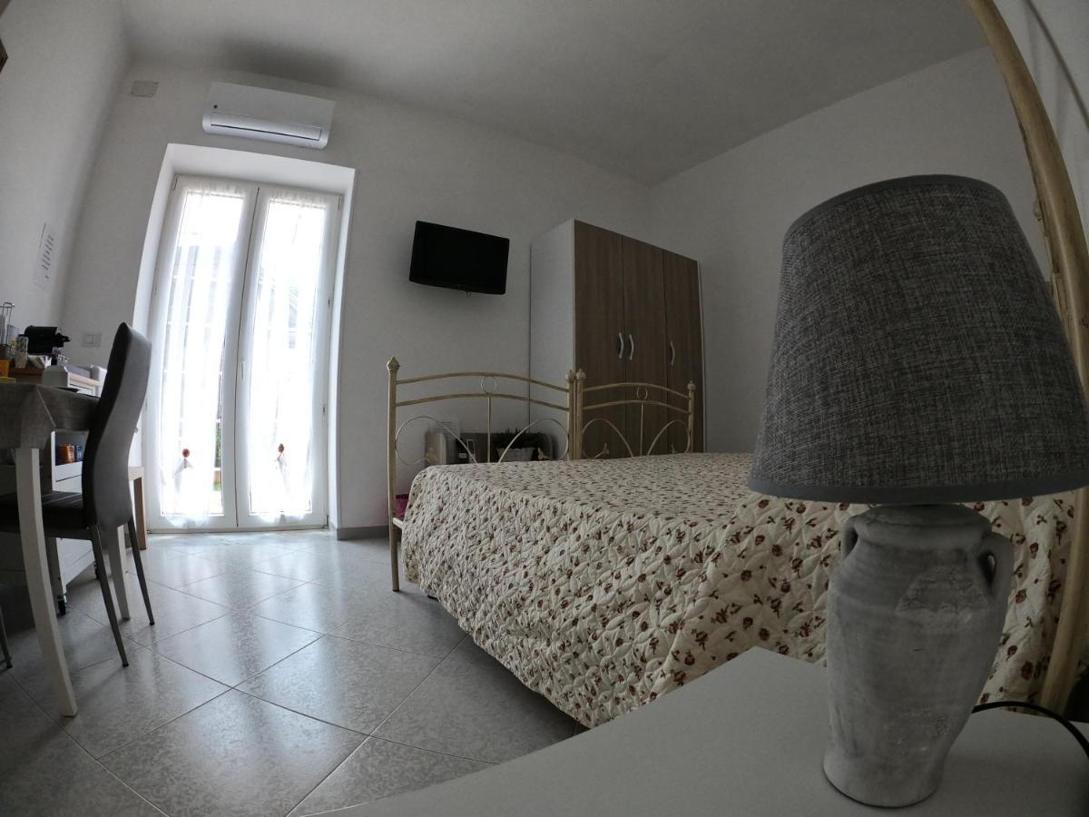 Ostello Villafranca Pignola Kültér fotó
