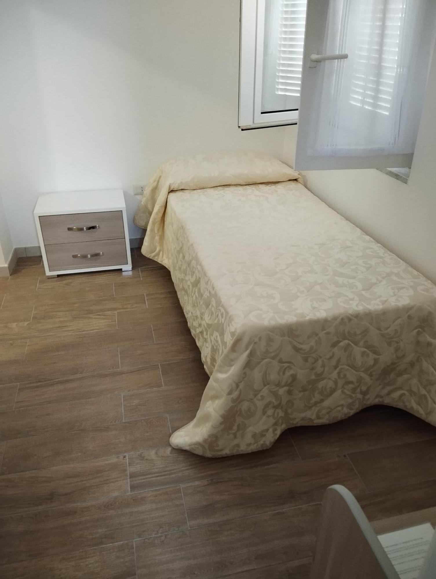 Ostello Villafranca Pignola Kültér fotó