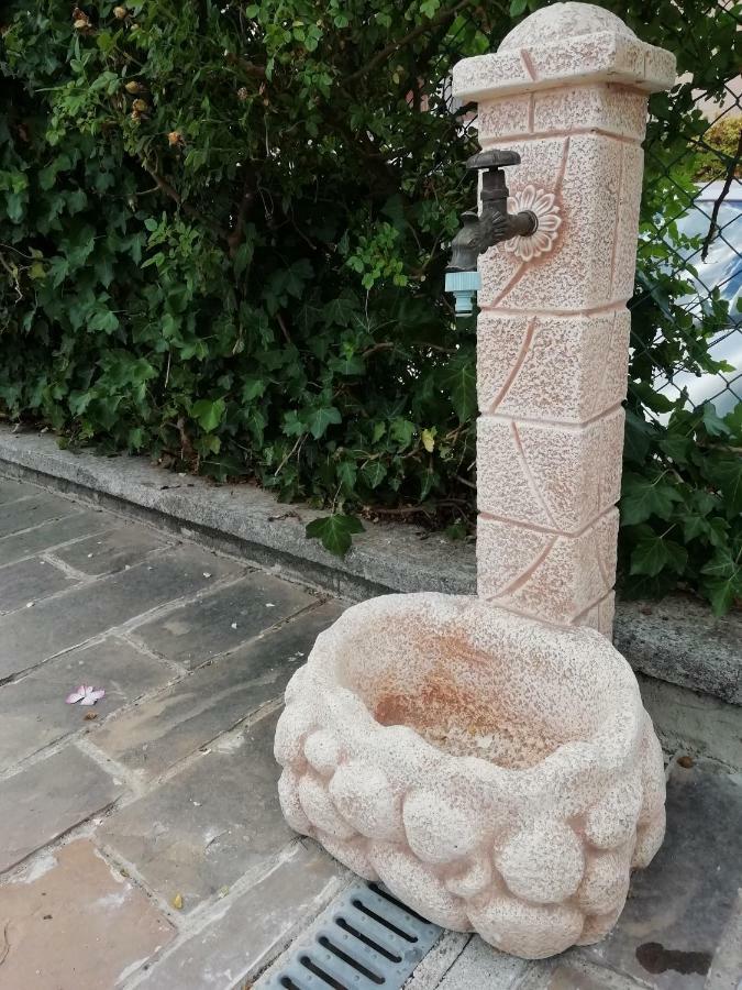 Ostello Villafranca Pignola Kültér fotó