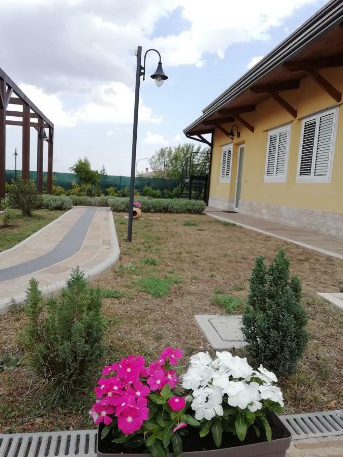 Ostello Villafranca Pignola Kültér fotó